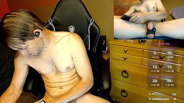 MasterForgedRayy webkamerás műsora