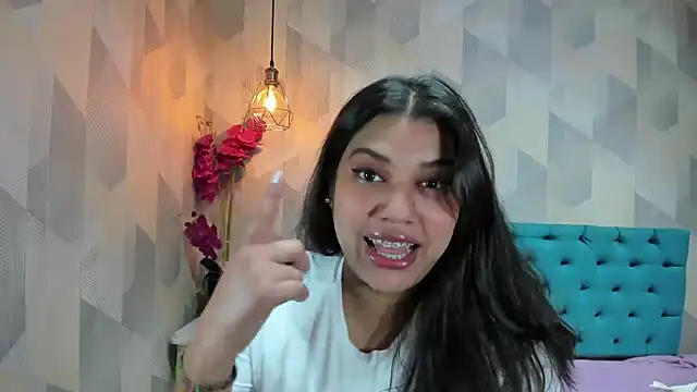 LindaBreeS Live XXX-Chat