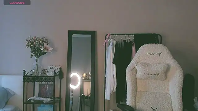 دردشة sheeny_shy الجنسية المباشرة