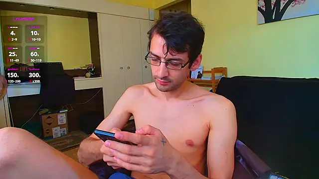 Show modela HungEddy na web-kameri