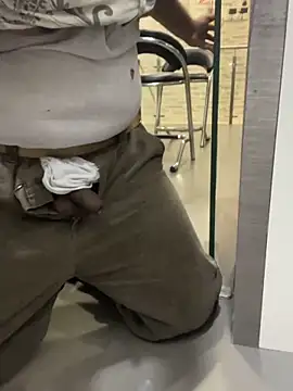 dick69lil: διαδικτυακό σόου στην κάμερα