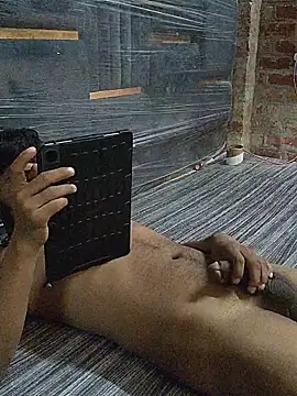 sageerahmad7 Show in webcam