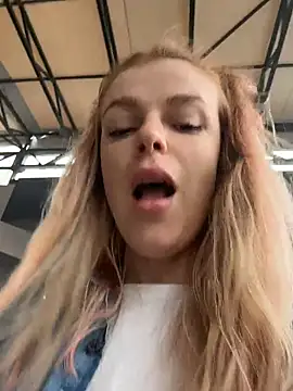 HarrietDart's Live XXX Chat