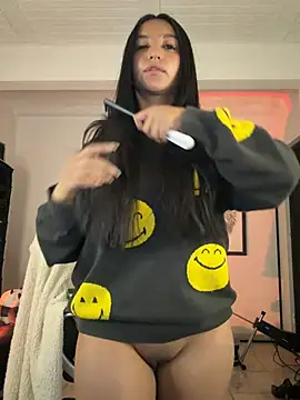 aly_golden_ Show in webcam