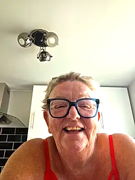 BridgetBlueEyes' Live XXX Chat