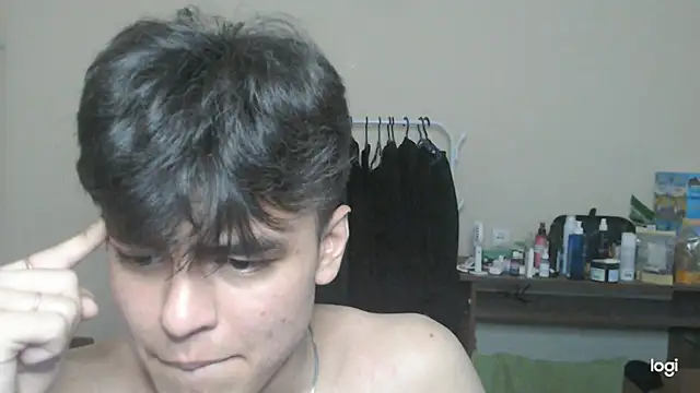 Show modela ToddWarren na web-kameri