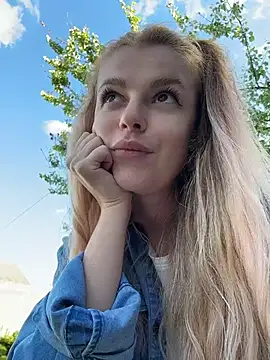 HarrietDart Adlı Modelin Canlı XXX Sohbeti