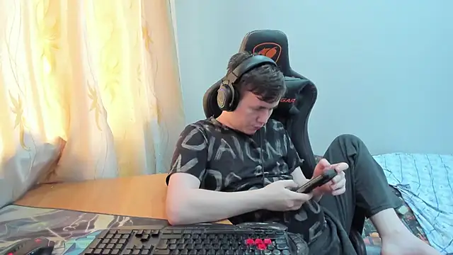 Вебкам-шоу iliaskrislove