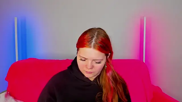 XXX chat uživo modela KellyFiery