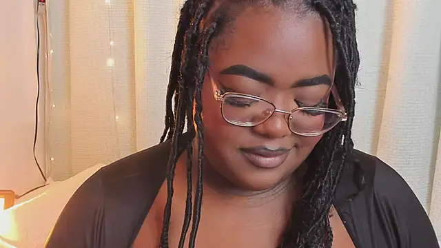 Chatroom XXX en direct de Ayanaa_Ebony_