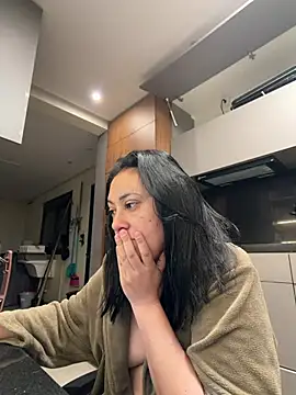 Deusaindia Adlı Modelin Canlı XXX Sohbeti
