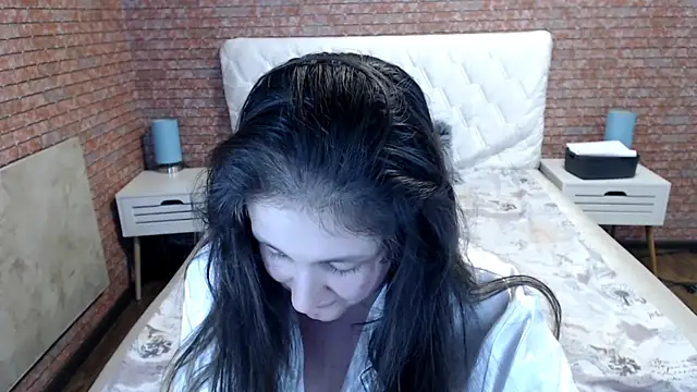 Holliy_Cooper Adlı Modelin Canlı XXX Sohbeti