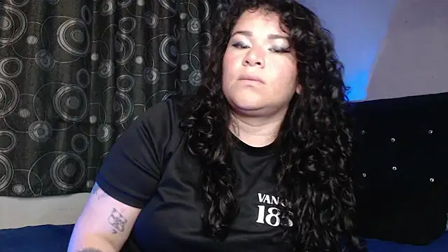 Chat XXX en directo de ANGELIQUE_KLANE