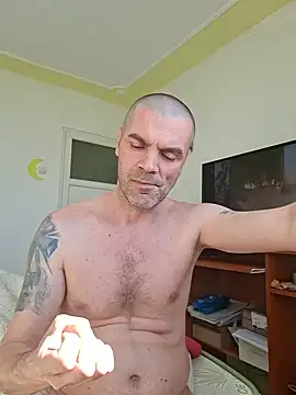 MASTERBALCANIAN élő XXX-chatje