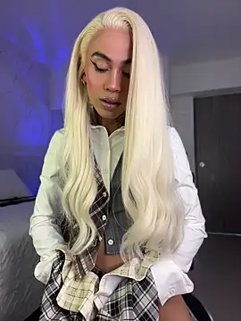 miss_tatiana_'s Webcam Show