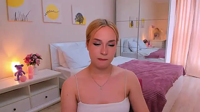 serene_land Adlı Modelin Canlı XXX Sohbeti