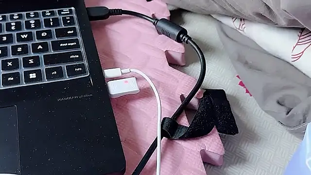 Lunavale520のライブXXXチャット