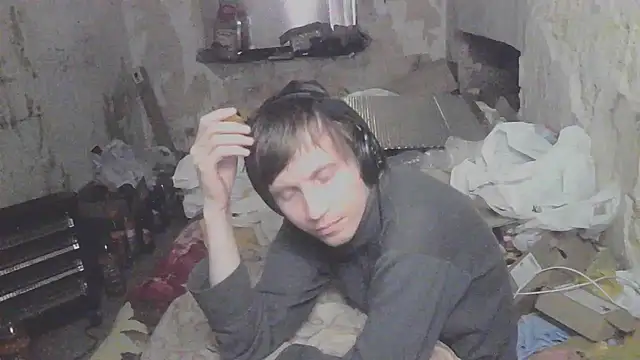 makarov1993 Adlı Modelin Canlı XXX Sohbeti