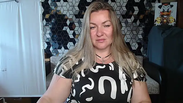 NikaSkylink Chat XXX in diretta