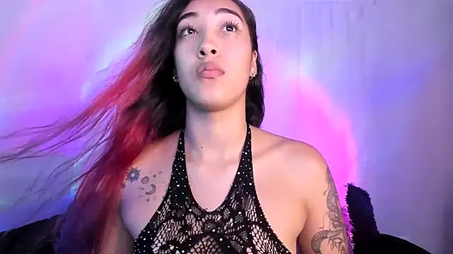 HeidyRousse Adlı Modelin Canlı XXX Sohbeti