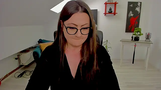 MistressDarrah's Live XXX Chat