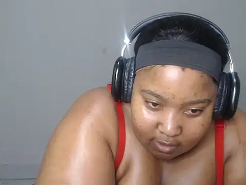ThickAssMammie26's Live XXX Chat