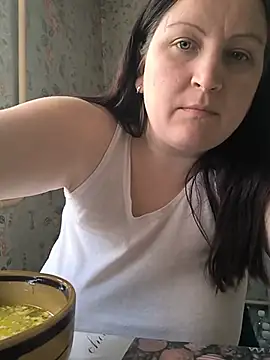 Milla-23 Chat XXX in diretta