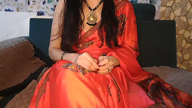 Real_Naira লাইভ চ্যাট রুম