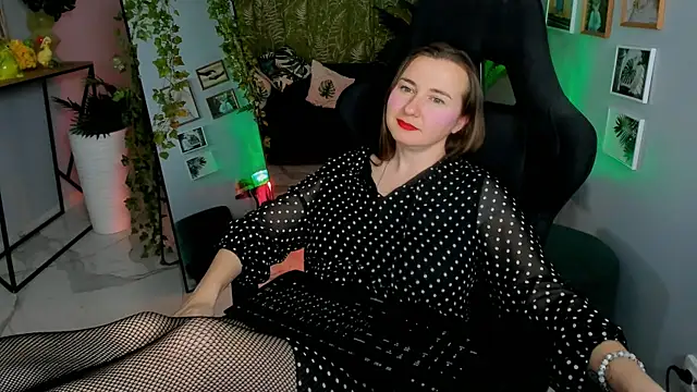 Golden_Dragon live XXX chat