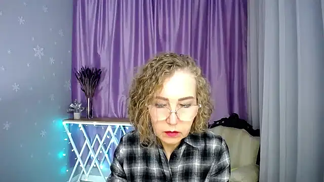 Živá chatovací místnost queen_a_n_i