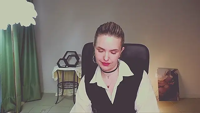 AliceSmiten Live XXX chat