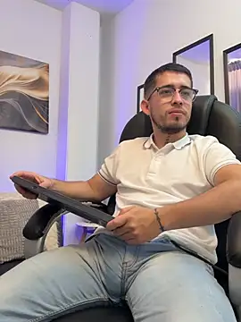 Tommas_Jhonson – Live XXX-chat