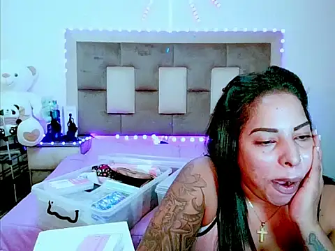 indiantopaz694u Pertunjukan Webcam