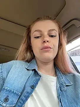 Czat XXX na żywo – HarrietDart