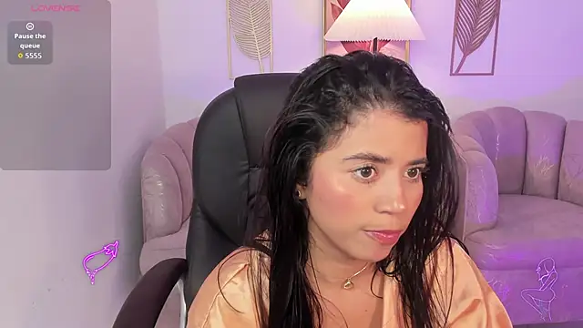 دردشة issi_loren الجنسية المباشرة