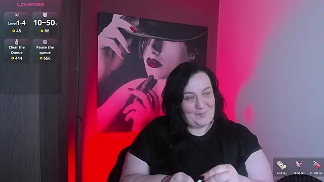 Živý XXX chat QueenOfHaze