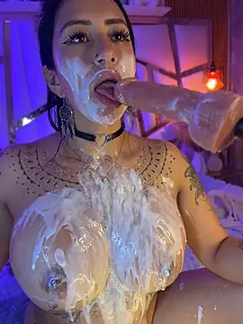 VVVanessa_pvbh Adlı Modelin Canlı XXX Sohbeti