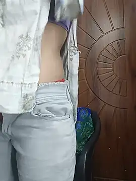 PUNAM456 Adlı Modelin Canlı XXX Sohbeti