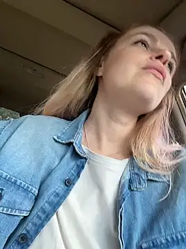 HarrietDart live XXX chat