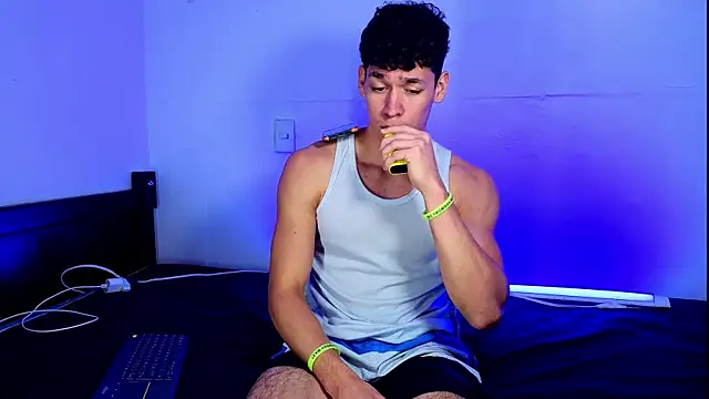 Luke_Musclen Webbikameraesitys