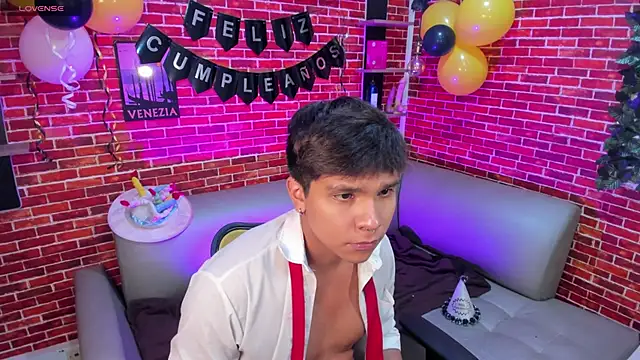 Thiago_Kozak's Webcam Show