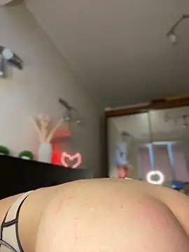 evybloom's Live XXX Chat