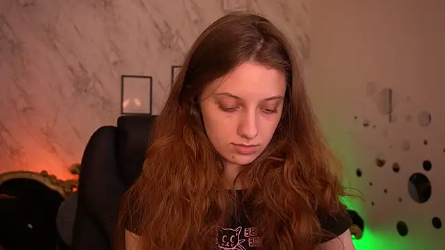 CuteeFoxy – Naživo XXX chat