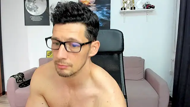 BrutusK08 Live XXX-Chat