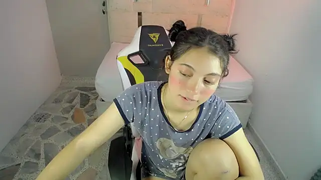 Chat XXX en directo de Dolce_more