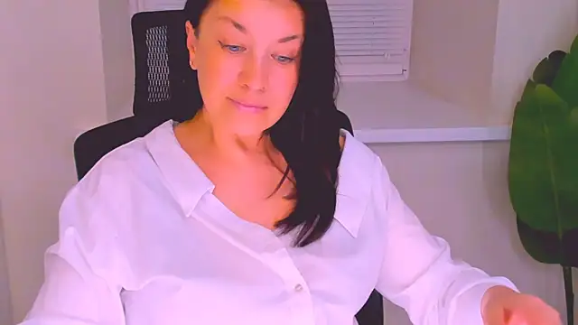 AnaMills Chat XXX in diretta