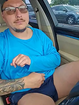 MrBiggBallz Show in webcam