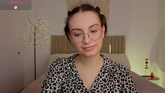 عرض كام Real_cutie1