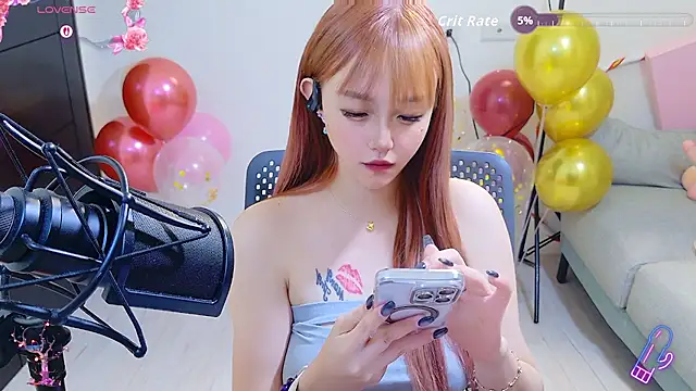 Khaleesi_ying_ élő XXX-chatje