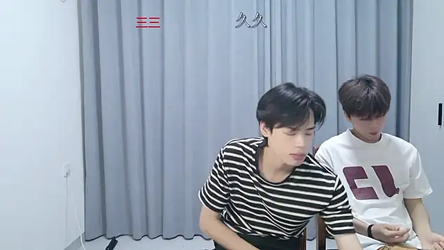 stripcha-798 在線直播表演